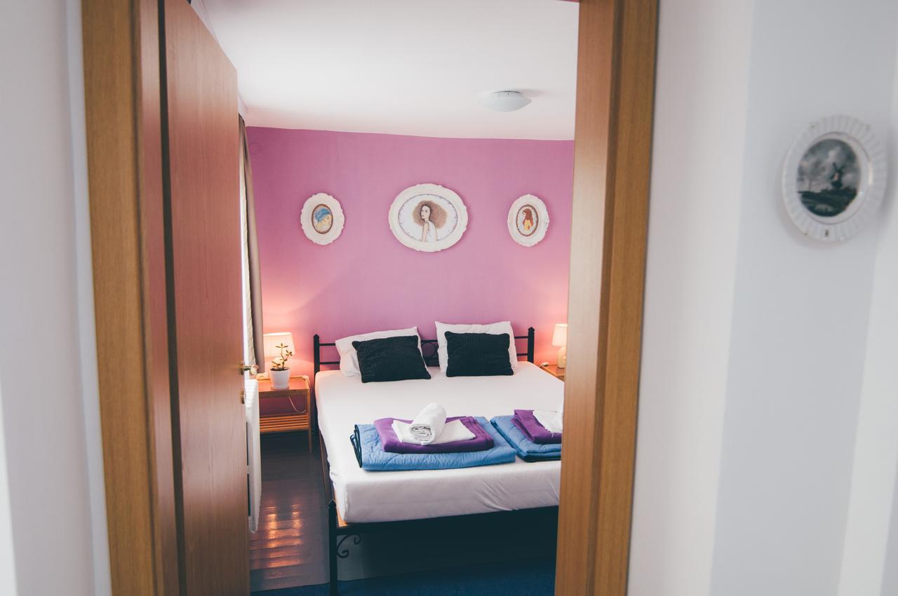 Universe Hostel Üsküp Dış mekan fotoğraf