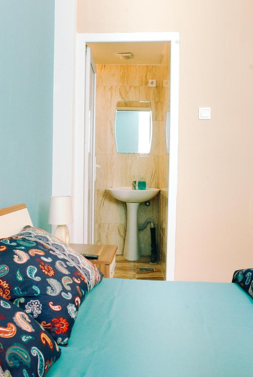 Universe Hostel Üsküp Dış mekan fotoğraf